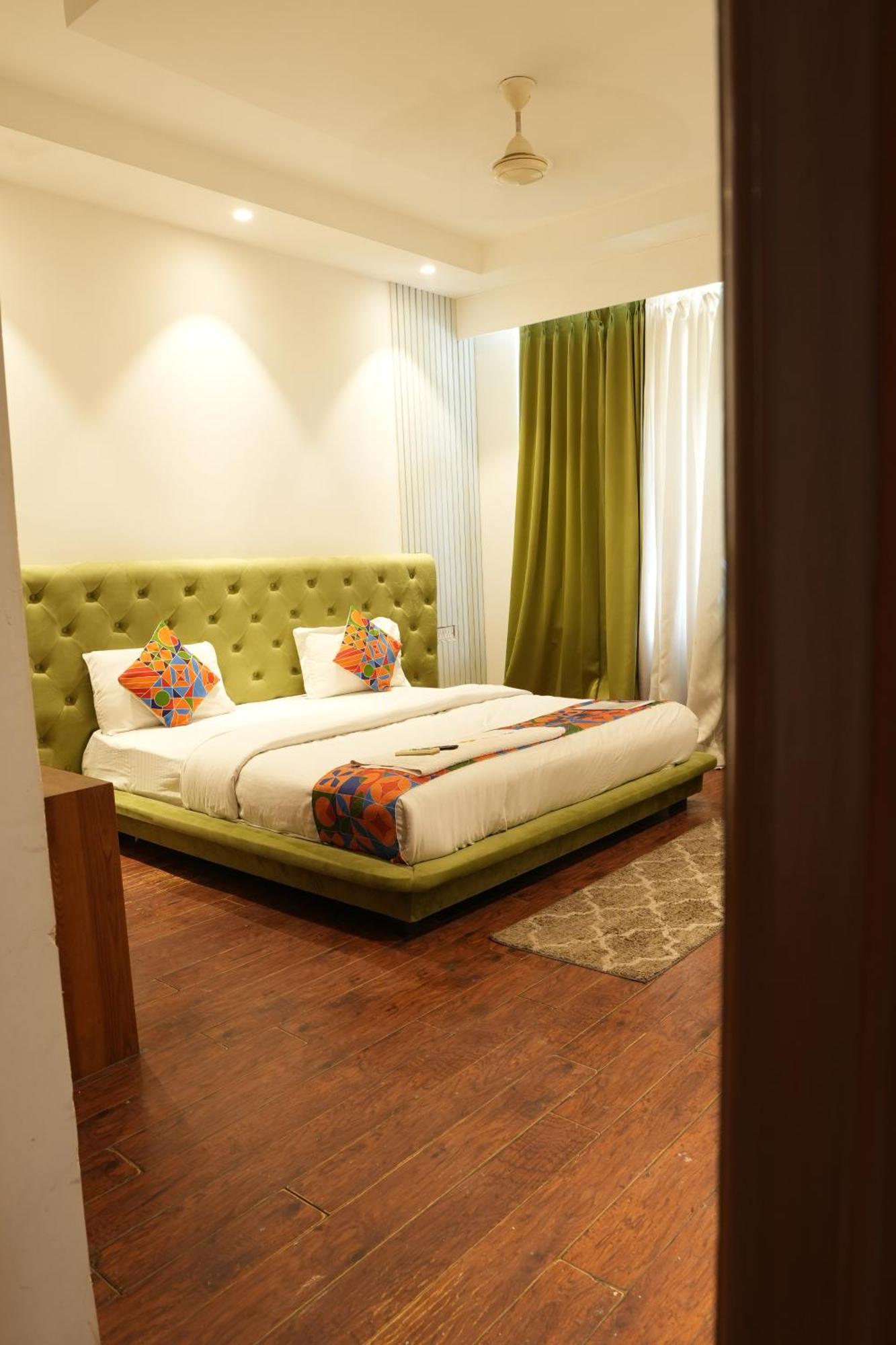 Hotel Elite Sector 45 I Gurgaon Central I Couple Friendly Exterior foto