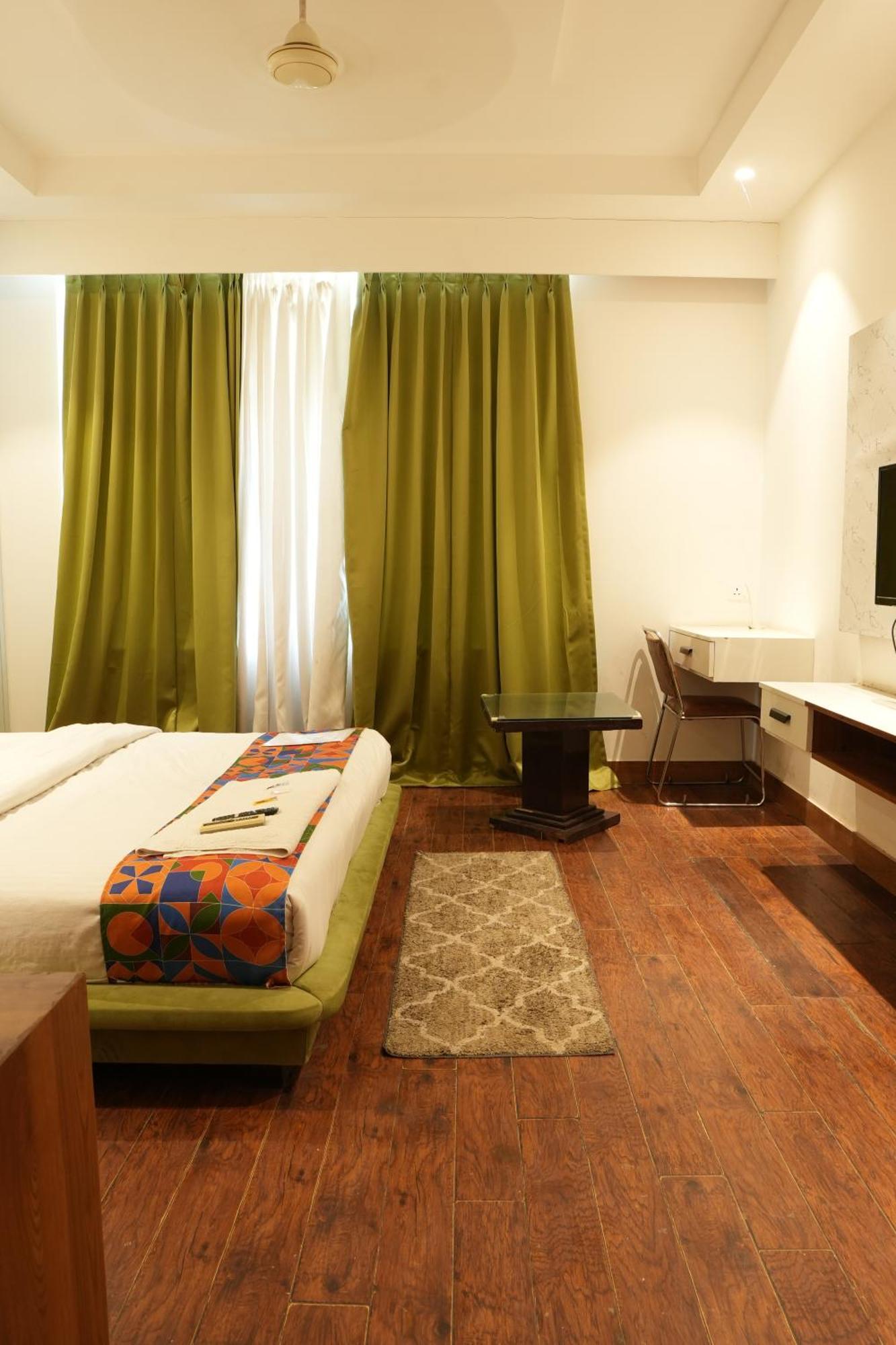 Hotel Elite Sector 45 I Gurgaon Central I Couple Friendly Exterior foto
